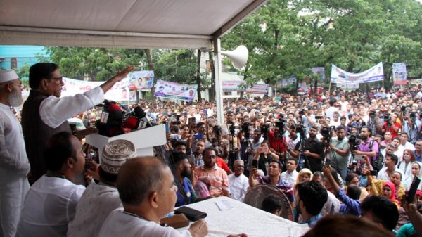 ‘জামায়াত মাঠে নামেনি, অগ্নিসন্ত্রাস করতে তাদের নামিয়েছে বিএনপি’