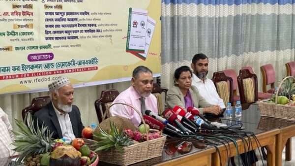 আরএফডি আয়োজিত ফল উৎসব ও সাংবাদিক এক্সেস কার্ড প্রদান অনুষ্ঠান